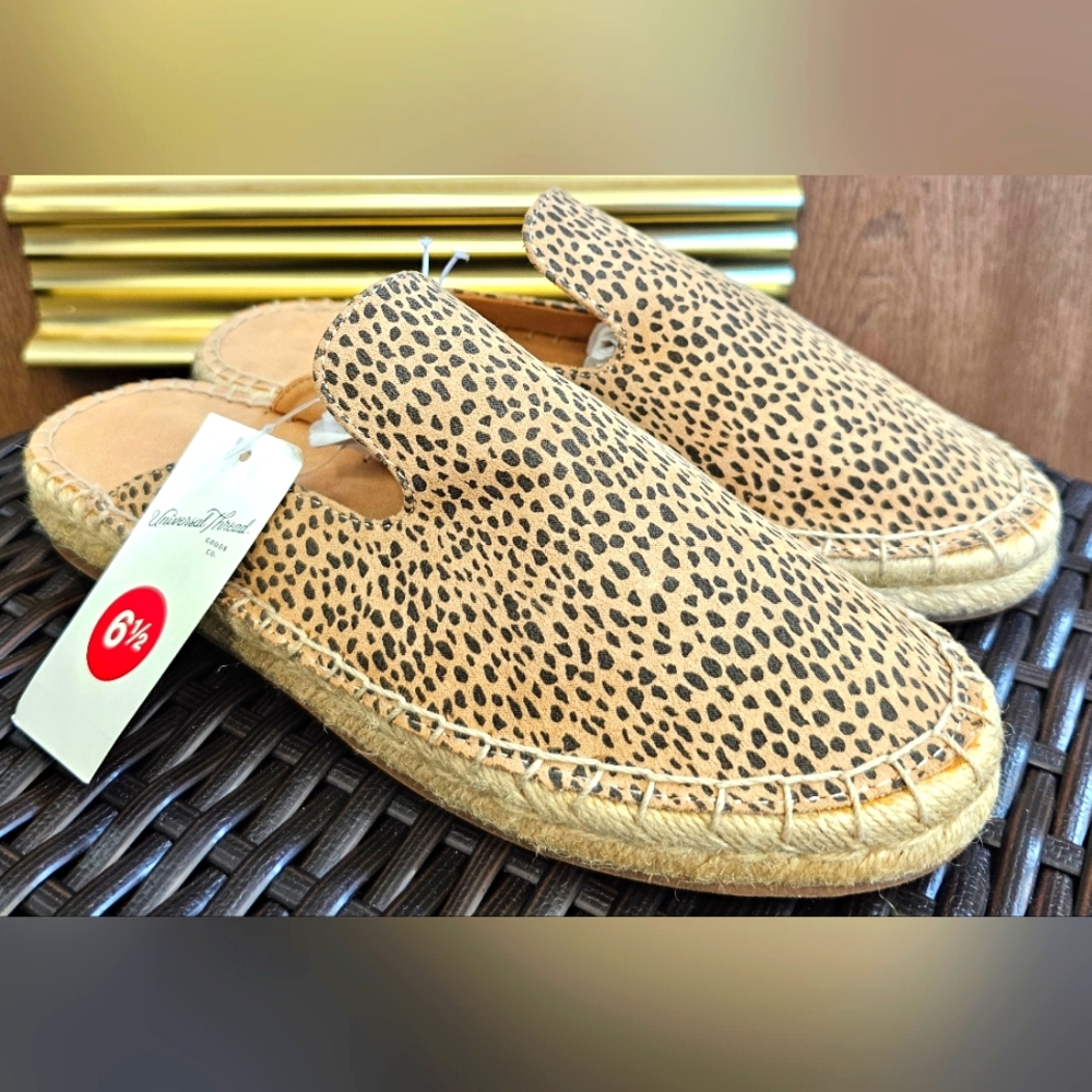 Universal Thread brown/black leopard print slip on
